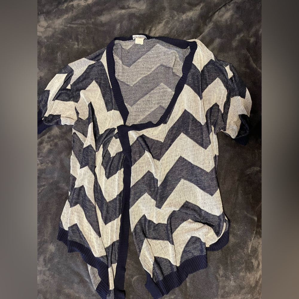 Women’s Large Short Sleeve Cardigan - Picture 5 of 7